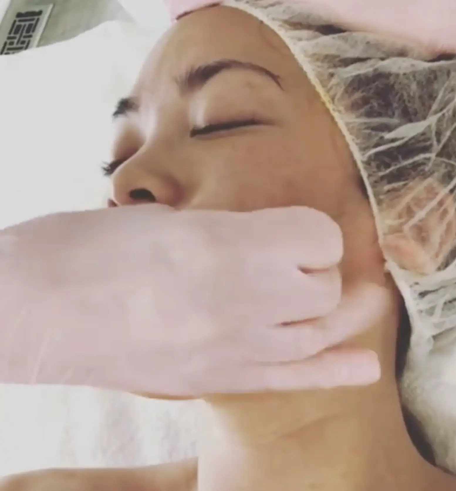 Can Vagus Nerve Massage Actually Stop Stress-Related Breakouts?